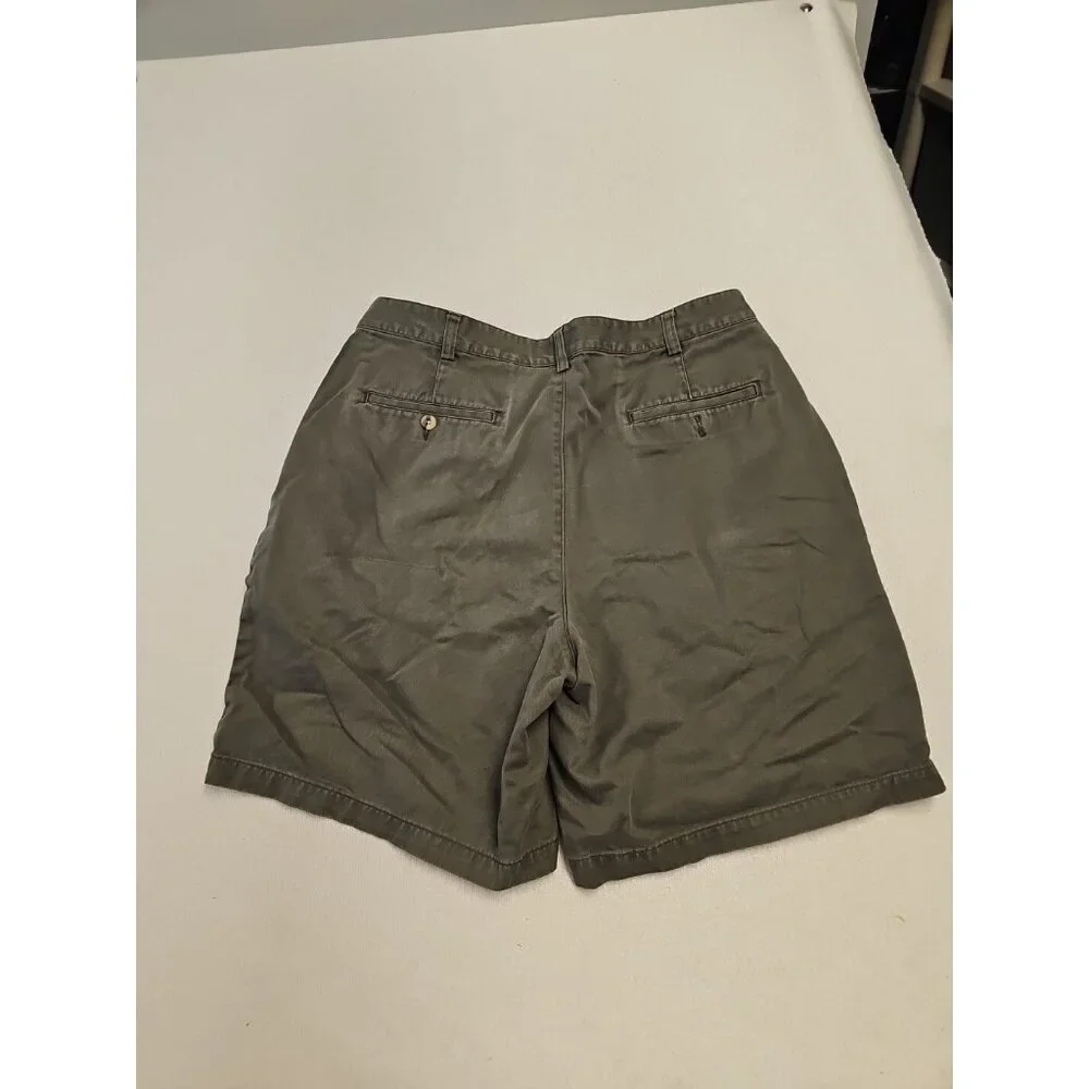 Eddie Bauer Mens 38 Pleated Cotton Twill Shorts Olive‎ Green Outdoor Chino 8.5in